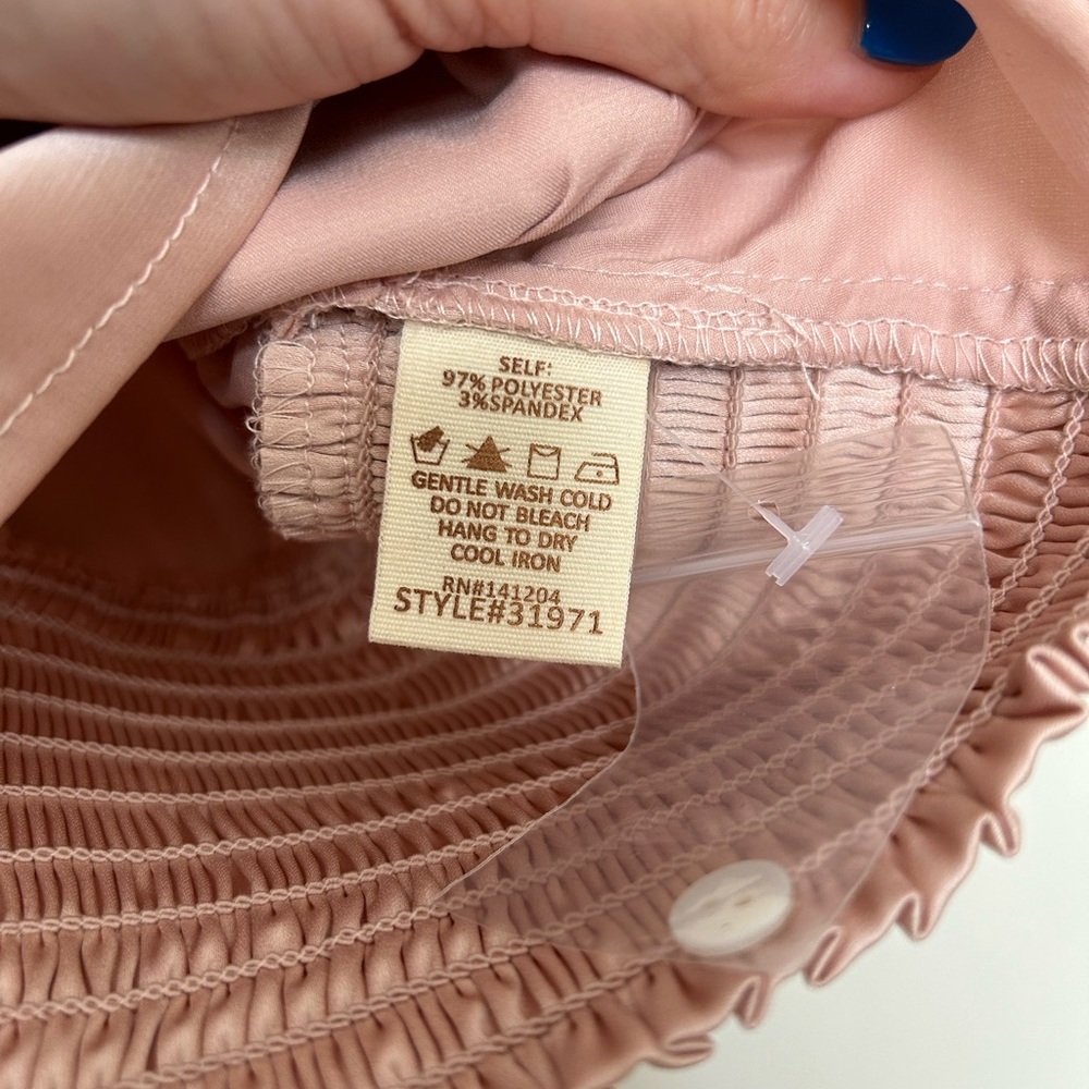 *NEW* Hem & Thread Top - Picture 4 of 5